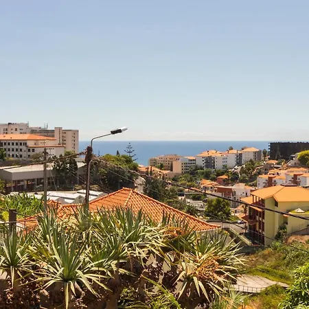 Semesterbostad Pilar House Funchal (Madeira)